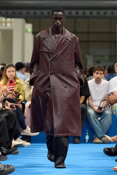 Look 35